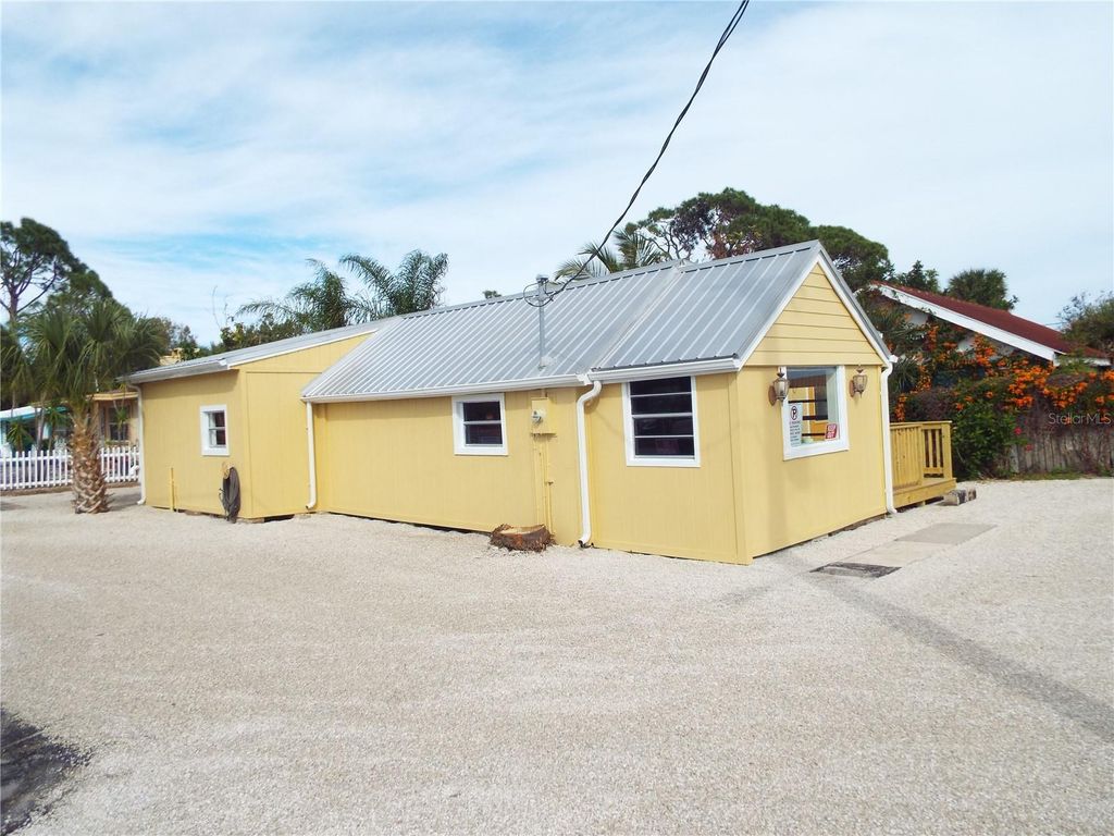 Photo of 150 E Bay Heights Road, Englewood, FL 34223 (MLS # D6143347)