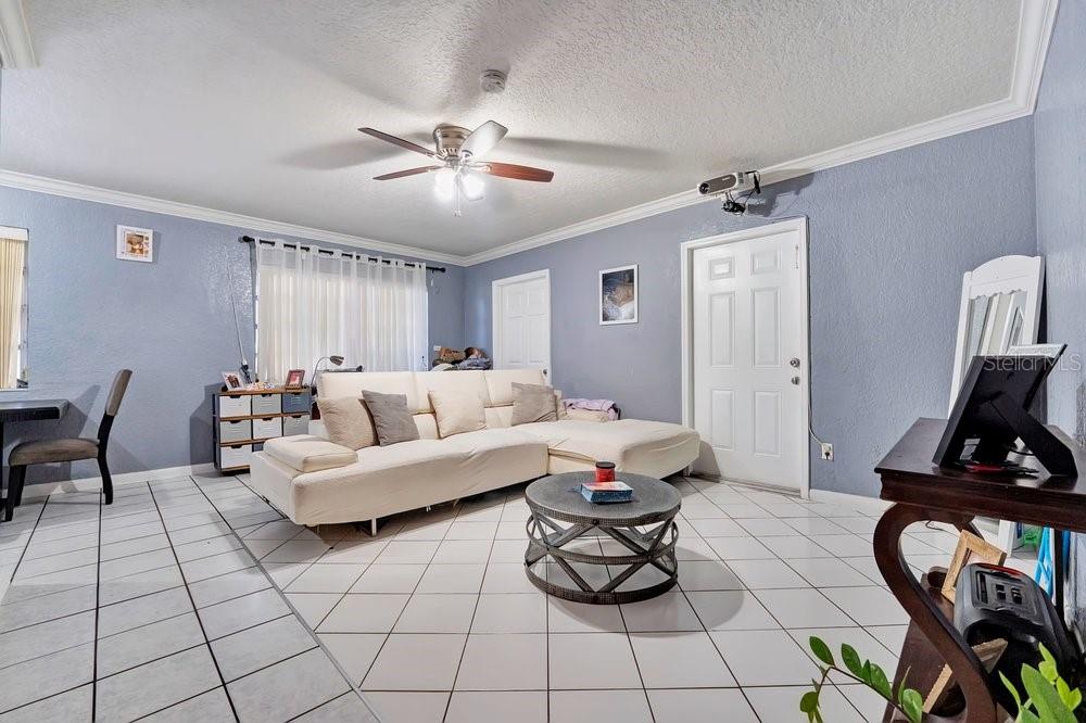 1530 NE 43RD COURT
