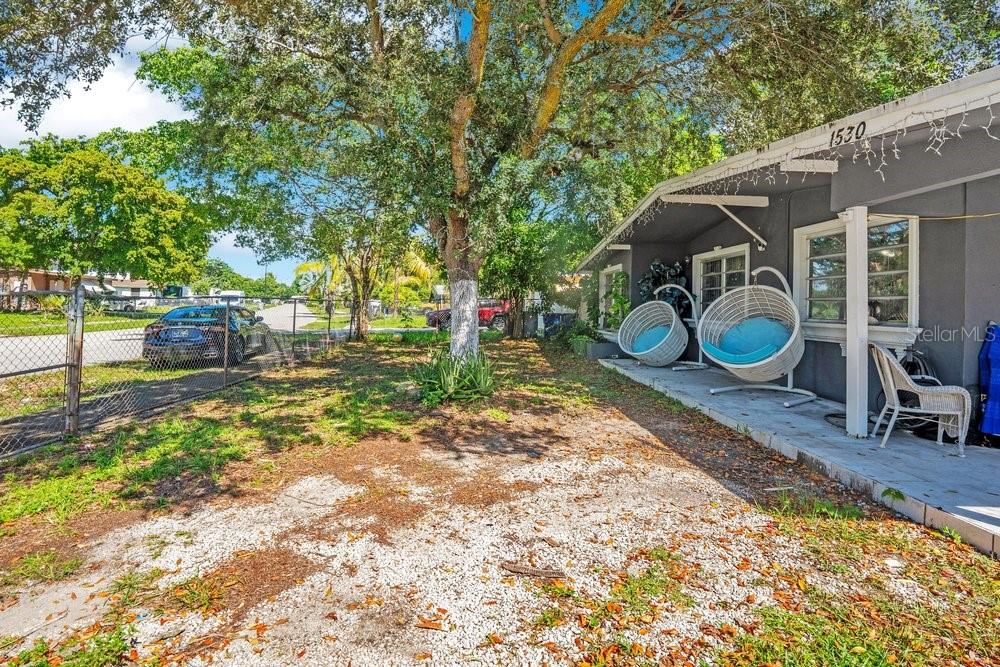 1530 NE 43RD COURT