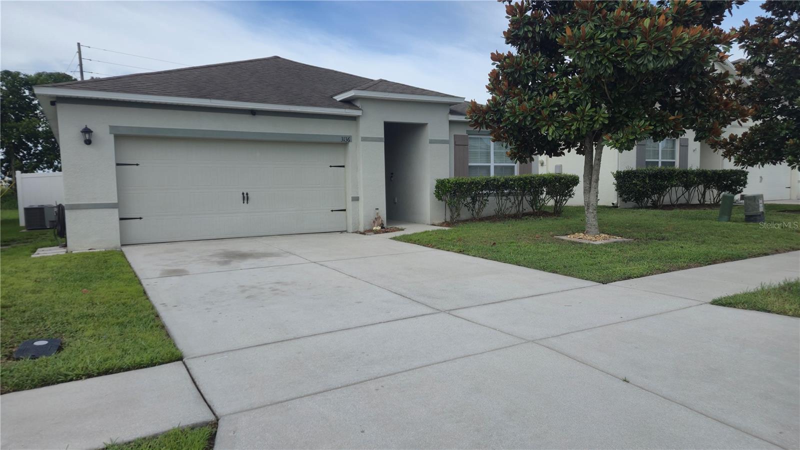 3136 COUNTRY CLUB CIRCLE