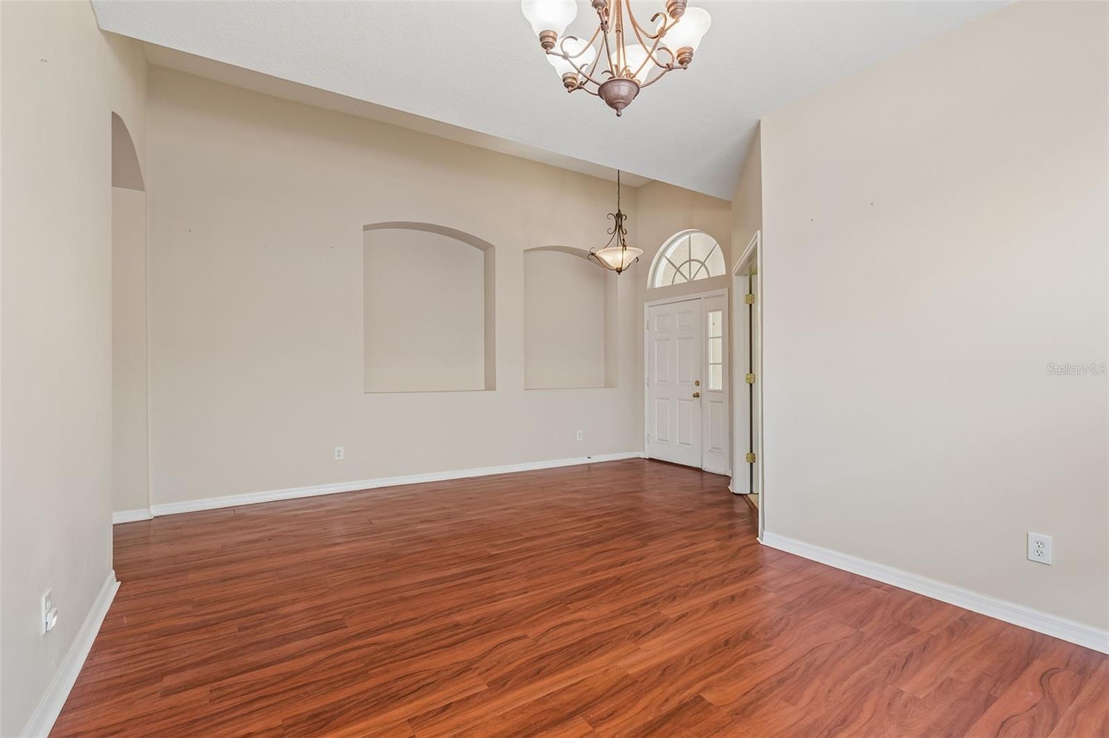 WHISPERING OAKS SECOND ADDITIO - Residential