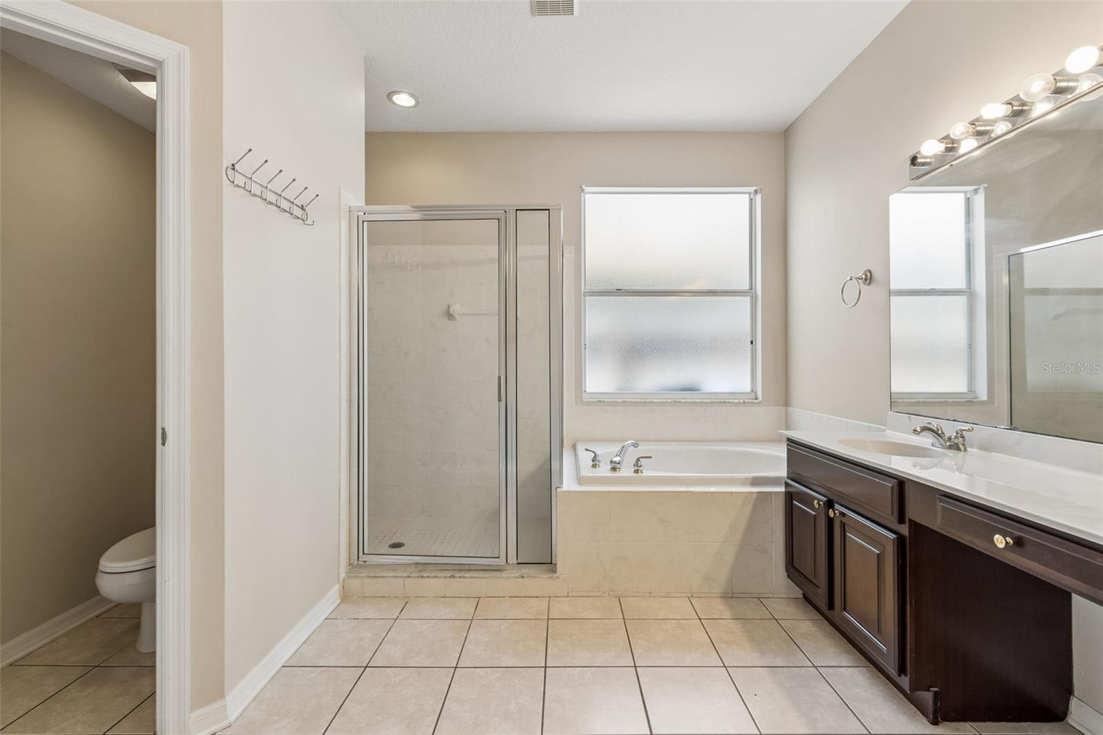 WHISPERING OAKS SECOND ADDITIO - Residential