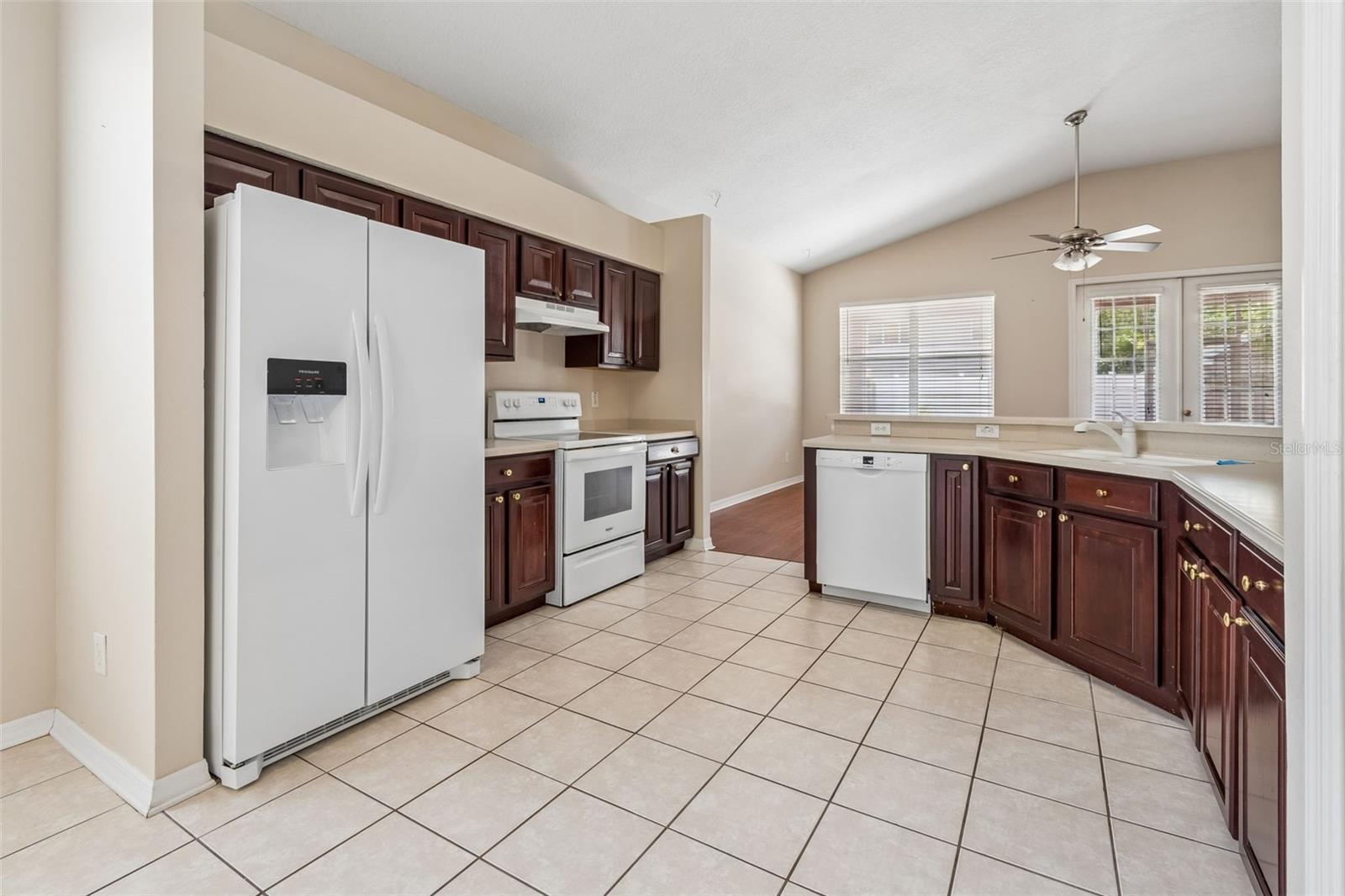 WHISPERING OAKS SECOND ADDITIO - Residential