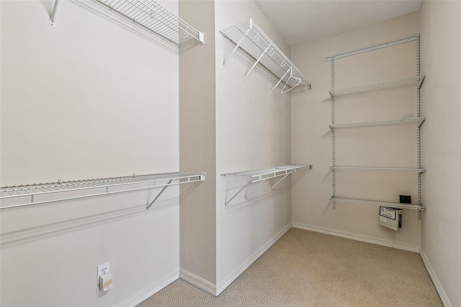 WHISPERING OAKS SECOND ADDITIO - Residential