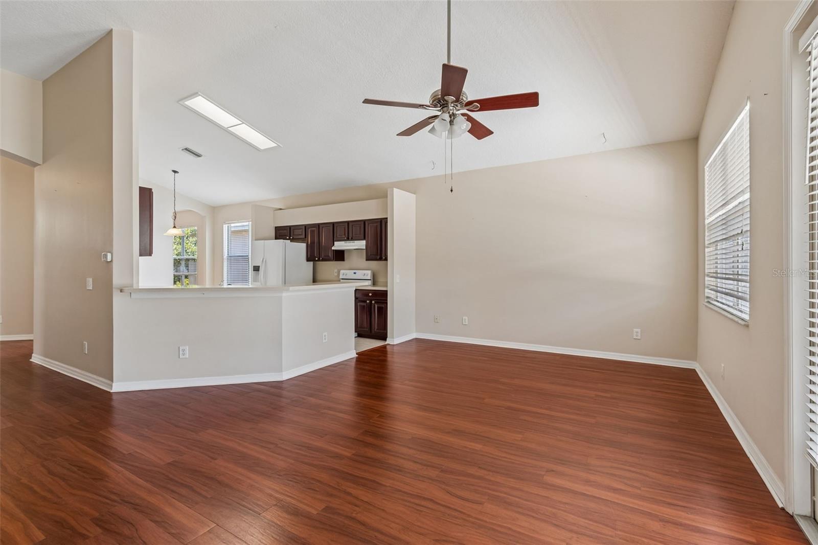 WHISPERING OAKS SECOND ADDITIO - Residential