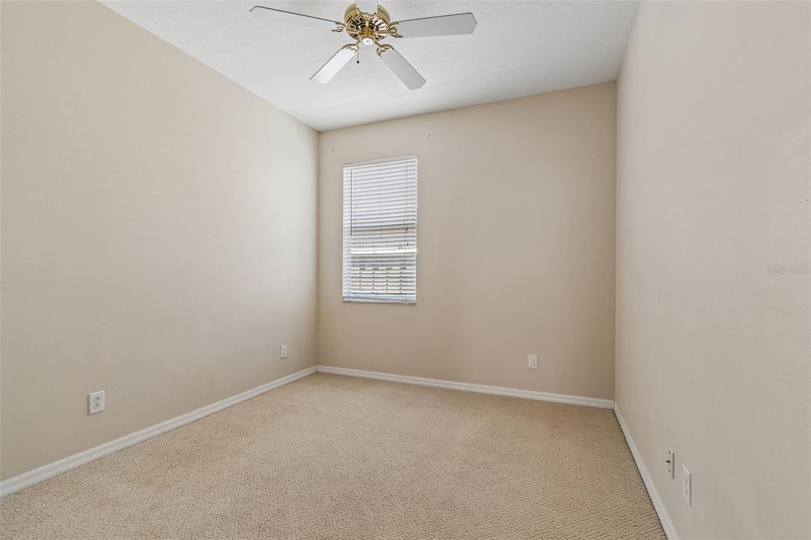 WHISPERING OAKS SECOND ADDITIO - Residential