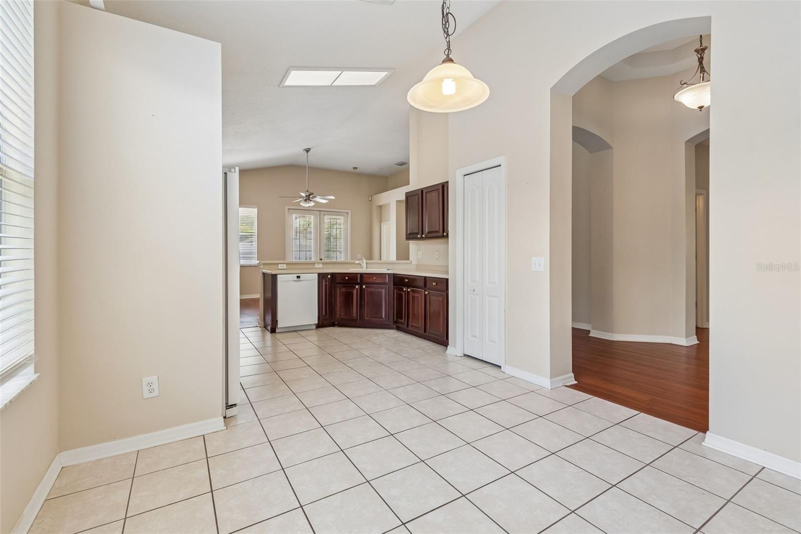 WHISPERING OAKS SECOND ADDITIO - Residential