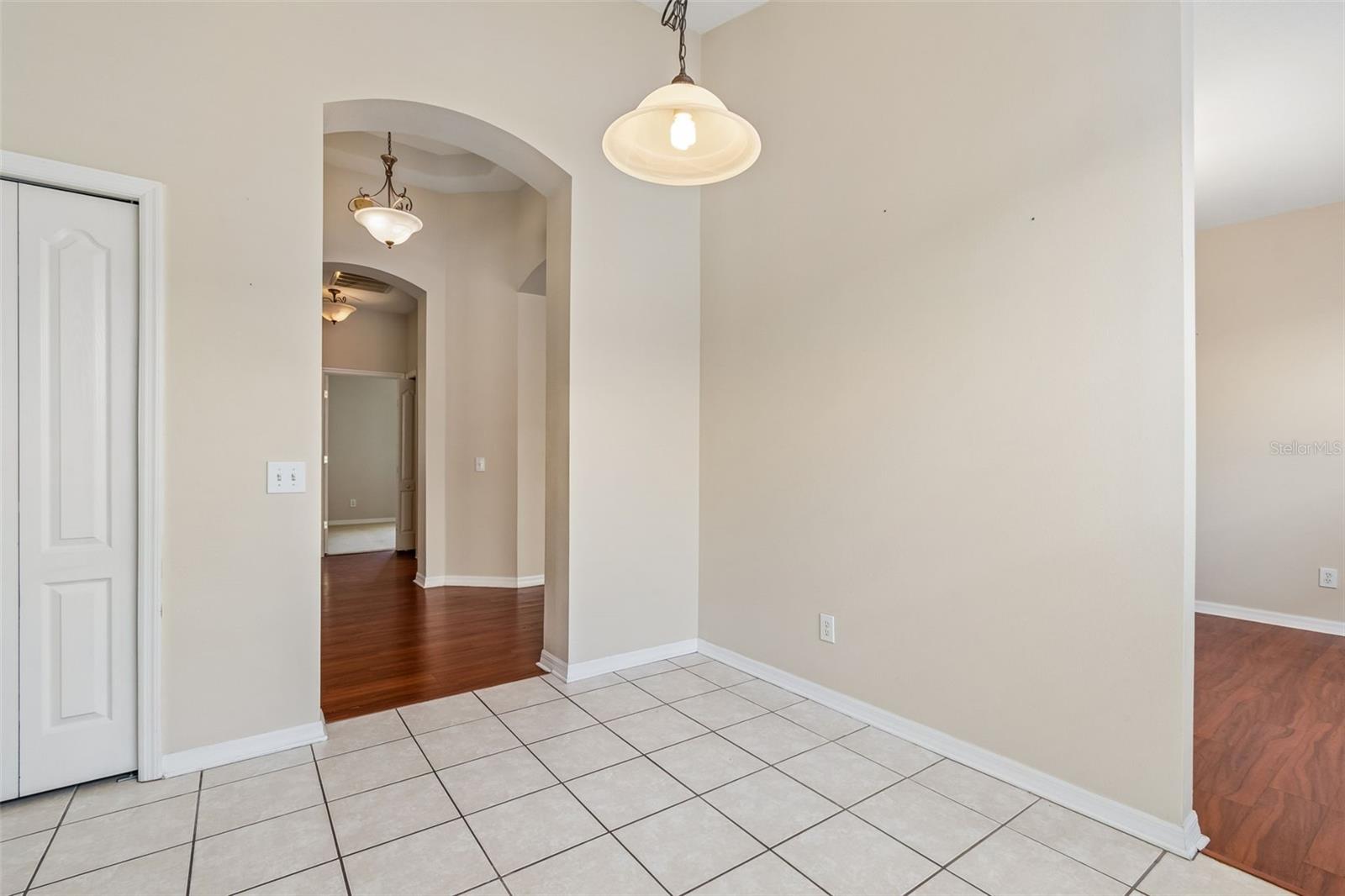 WHISPERING OAKS SECOND ADDITIO - Residential