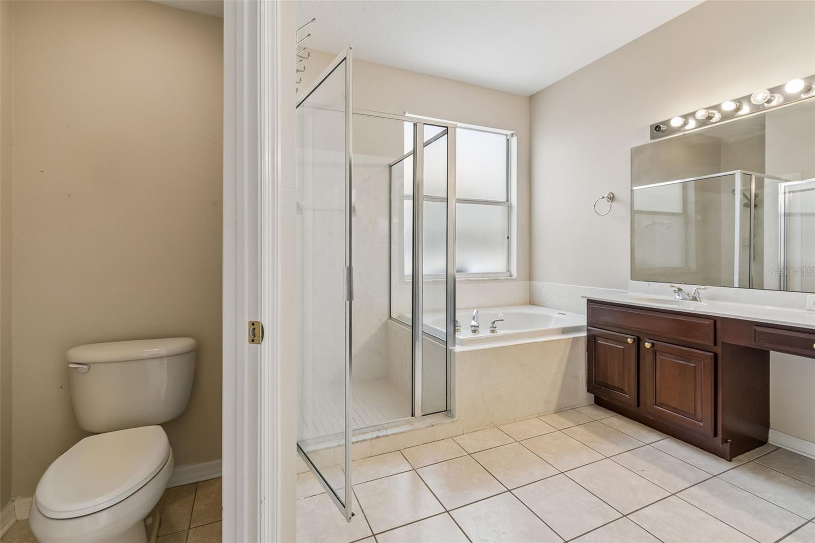 WHISPERING OAKS SECOND ADDITIO - Residential