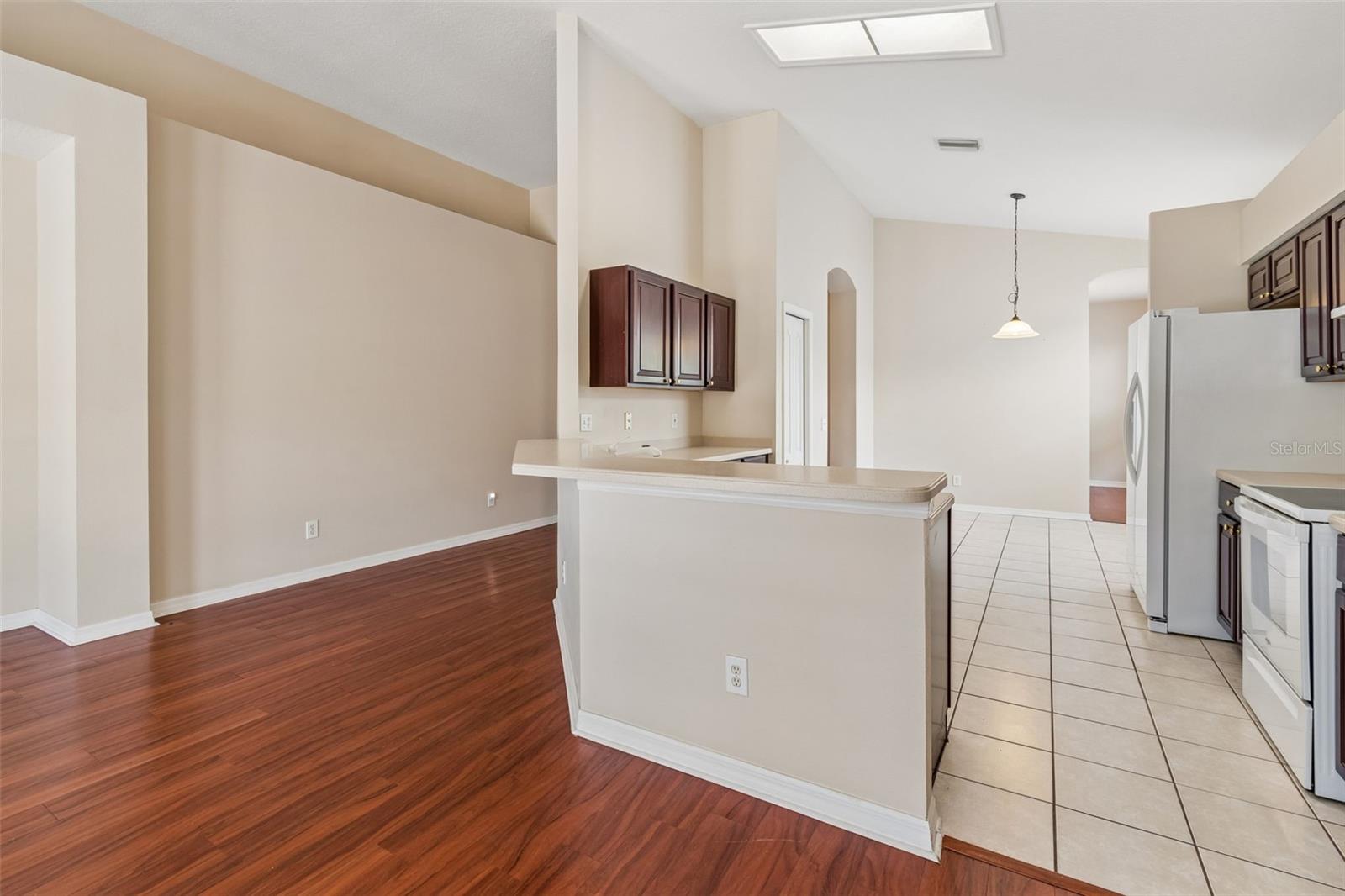 WHISPERING OAKS SECOND ADDITIO - Residential