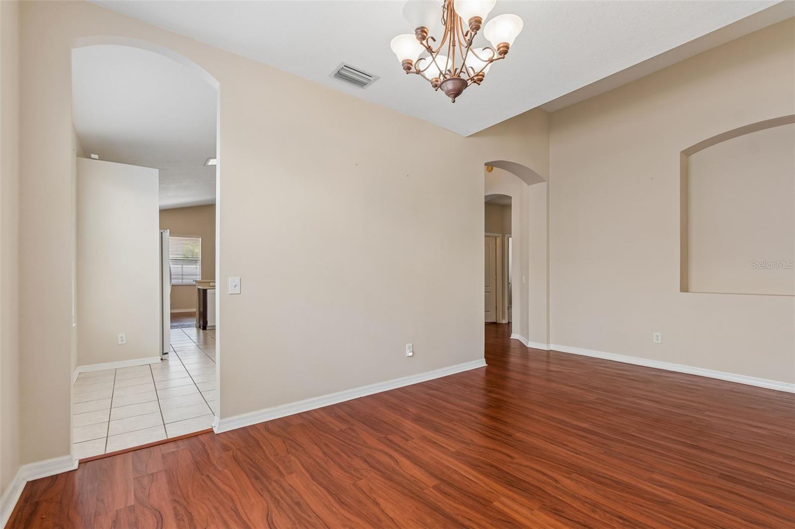 WHISPERING OAKS SECOND ADDITIO - Residential