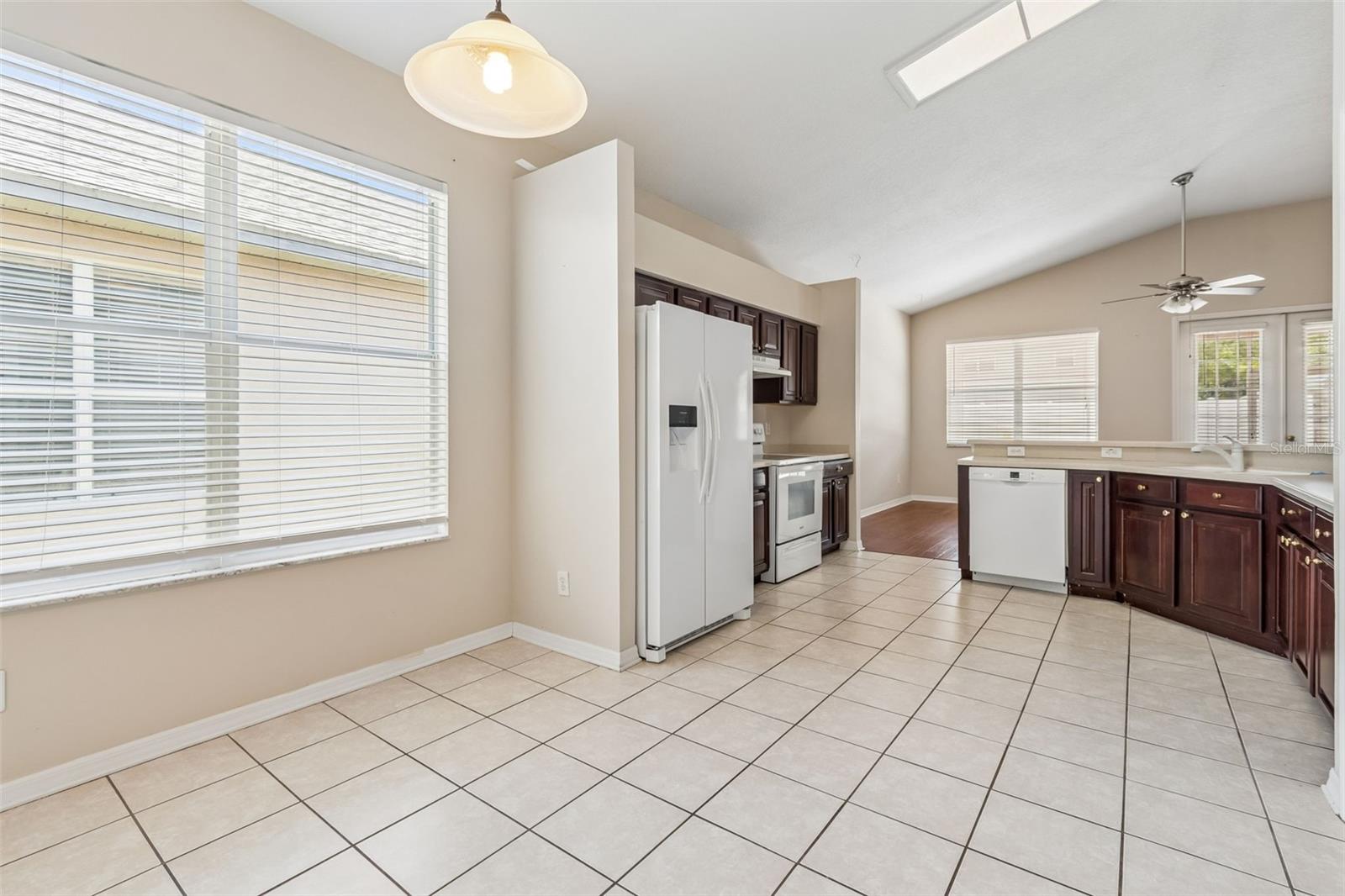 WHISPERING OAKS SECOND ADDITIO - Residential