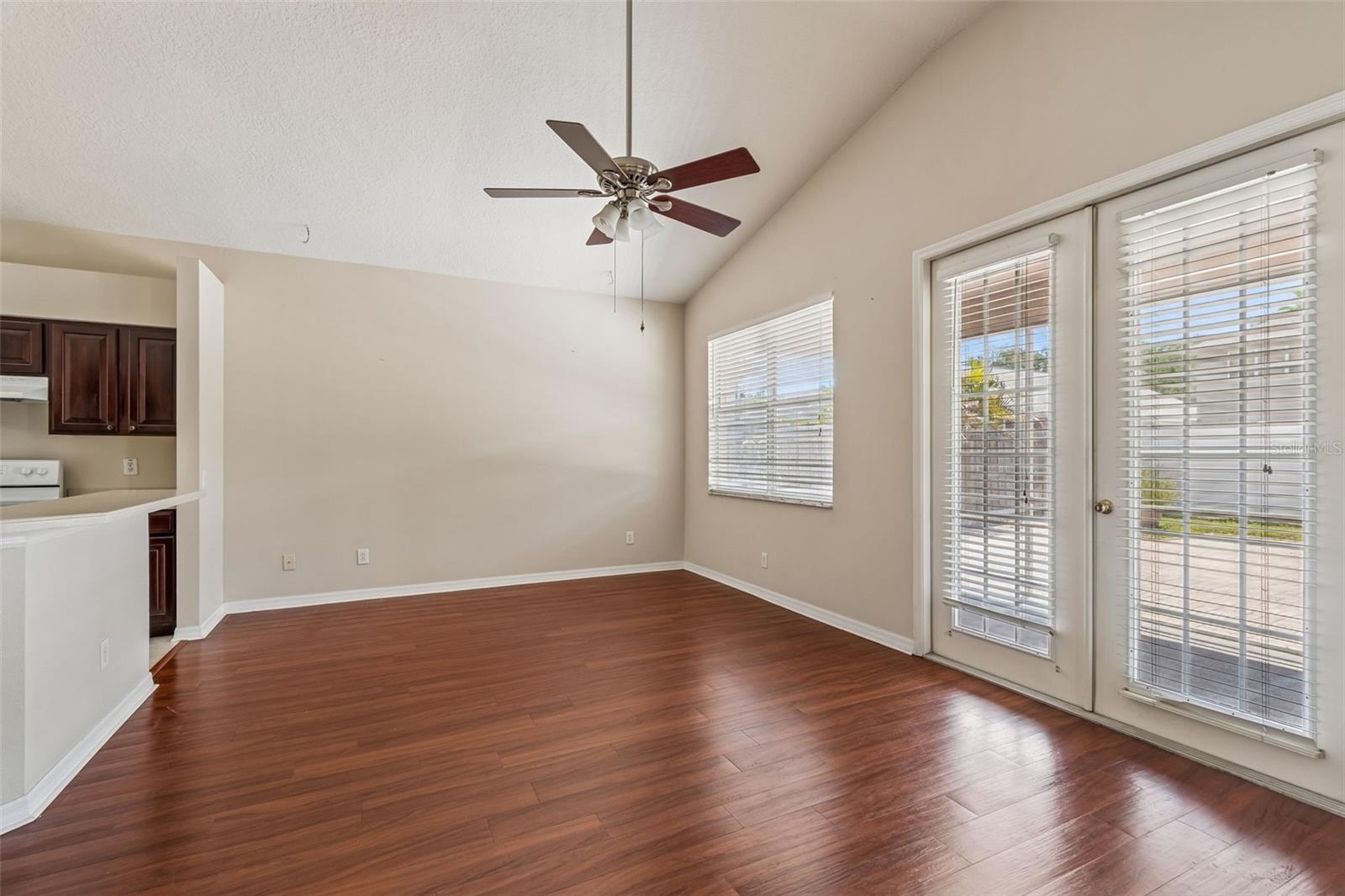 WHISPERING OAKS SECOND ADDITIO - Residential