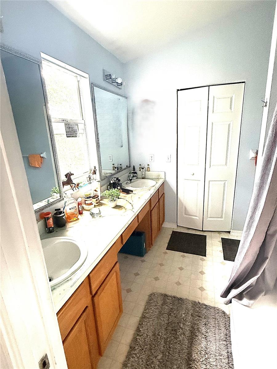 DELTONA LAKES UNIT 04 - Residential