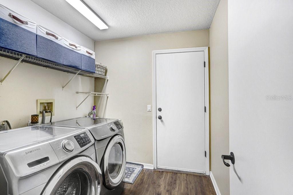 CYPRESS LAKES - Residential