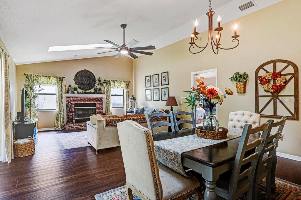 CYPRESS LAKES - Residential