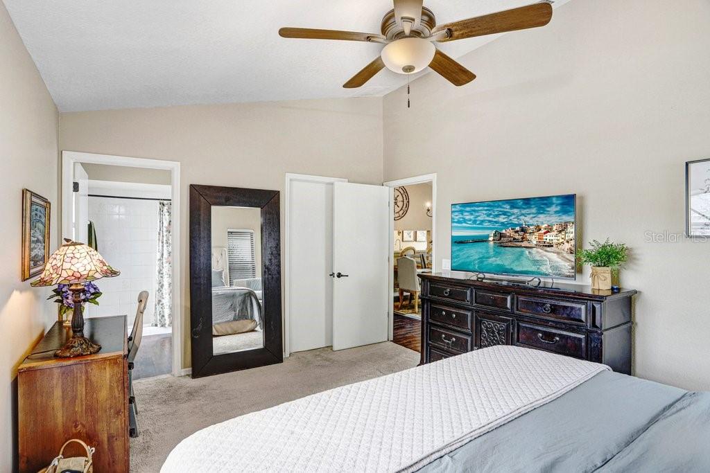 CYPRESS LAKES - Residential