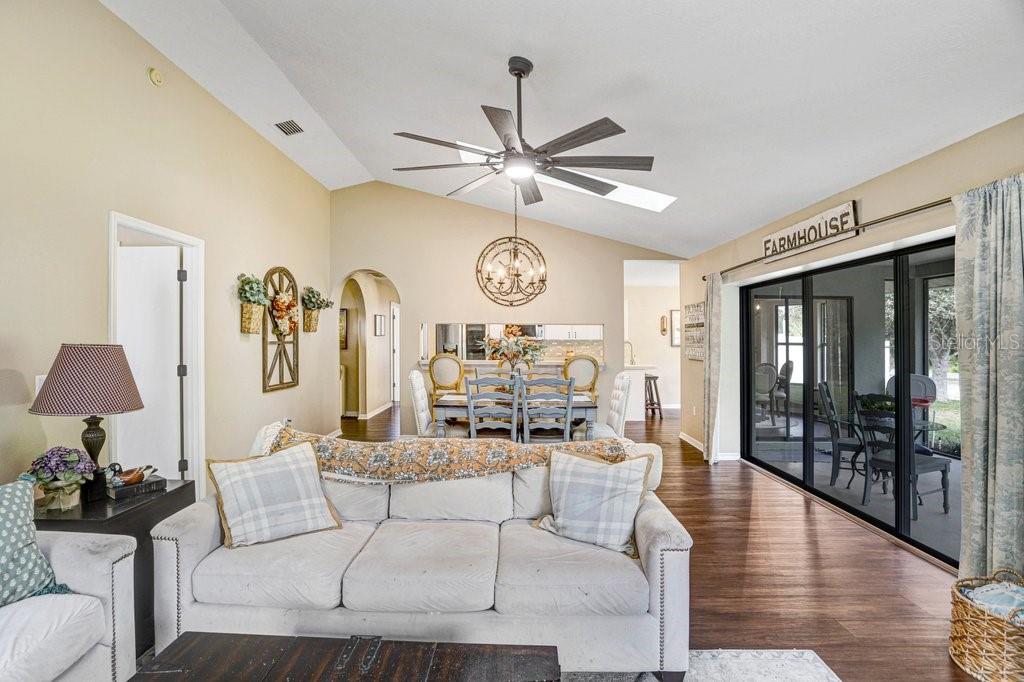 CYPRESS LAKES - Residential