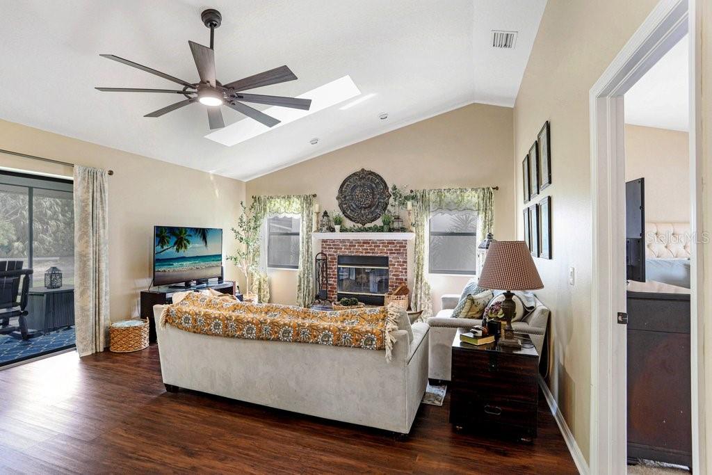 CYPRESS LAKES - Residential