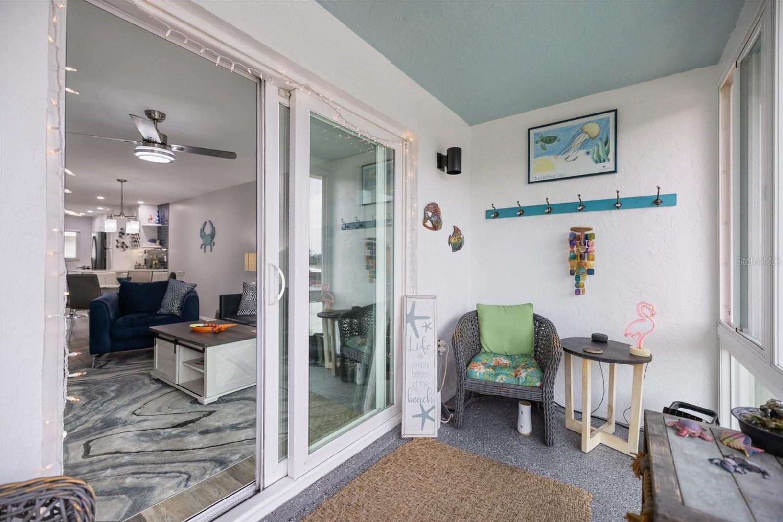 HOLIDAY APTS - Residential