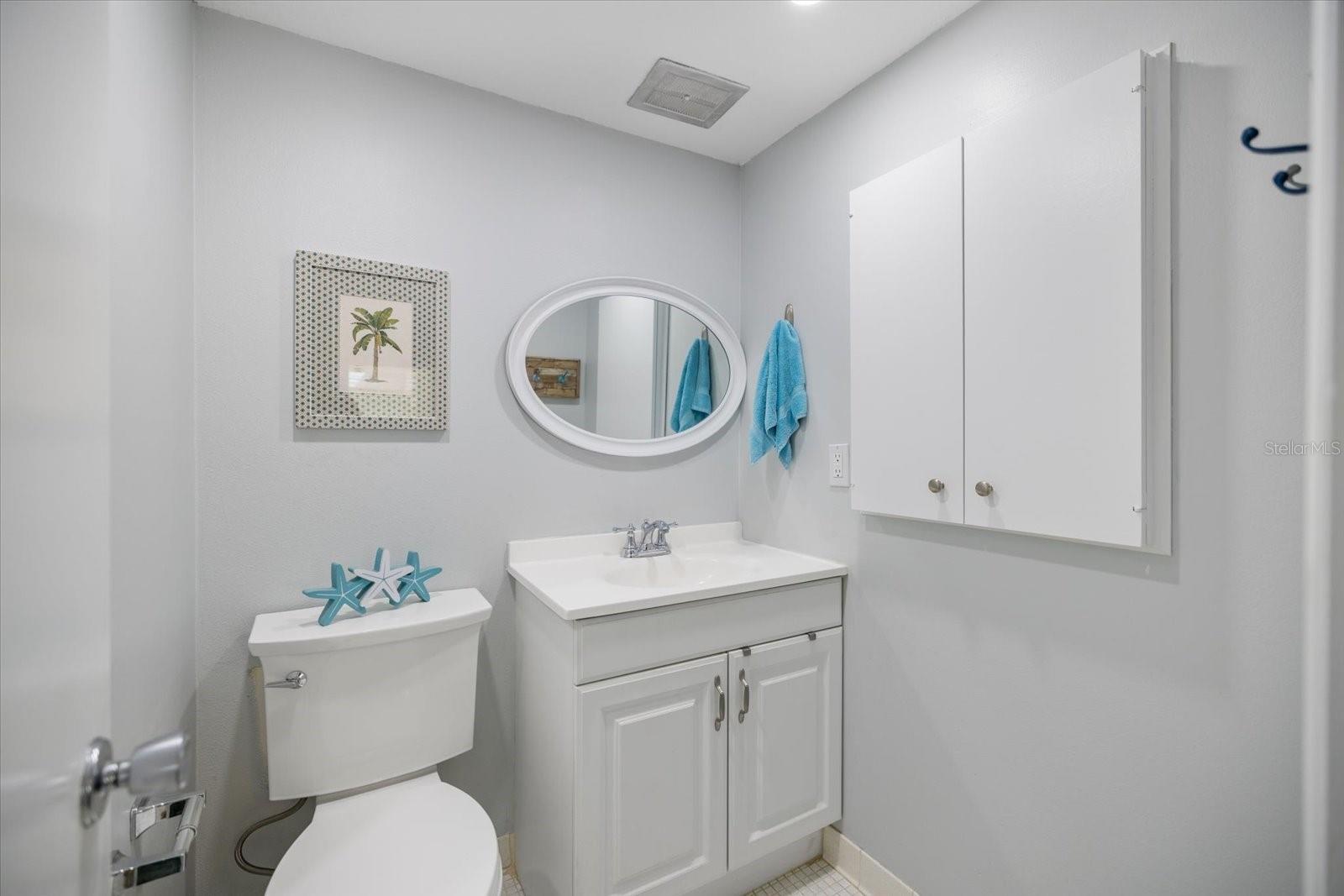 HOLIDAY APTS - Residential