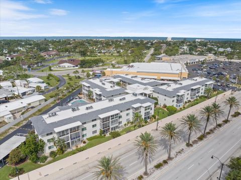 Photo of 708 Tamiami Trail S #306, Venice, FL 34285 (MLS # N6140430)