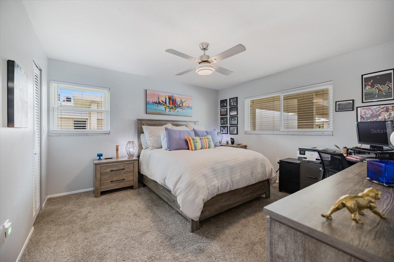 HOLIDAY APTS - Residential