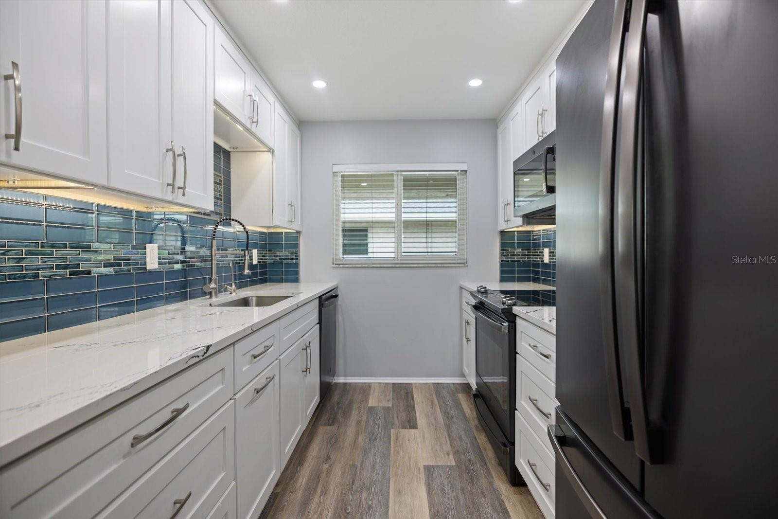 708 TAMIAMI TRAIL S 306