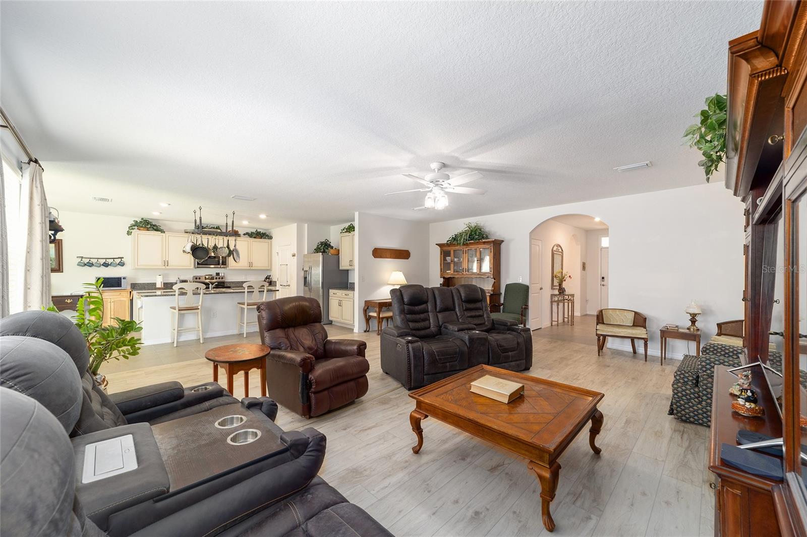 ALDERBROOK SUMMIT PLACE - Residential