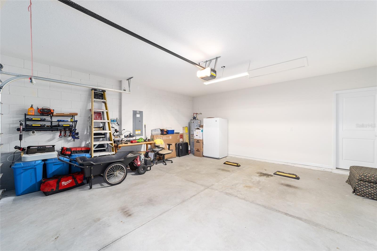 ALDERBROOK SUMMIT PLACE - Residential