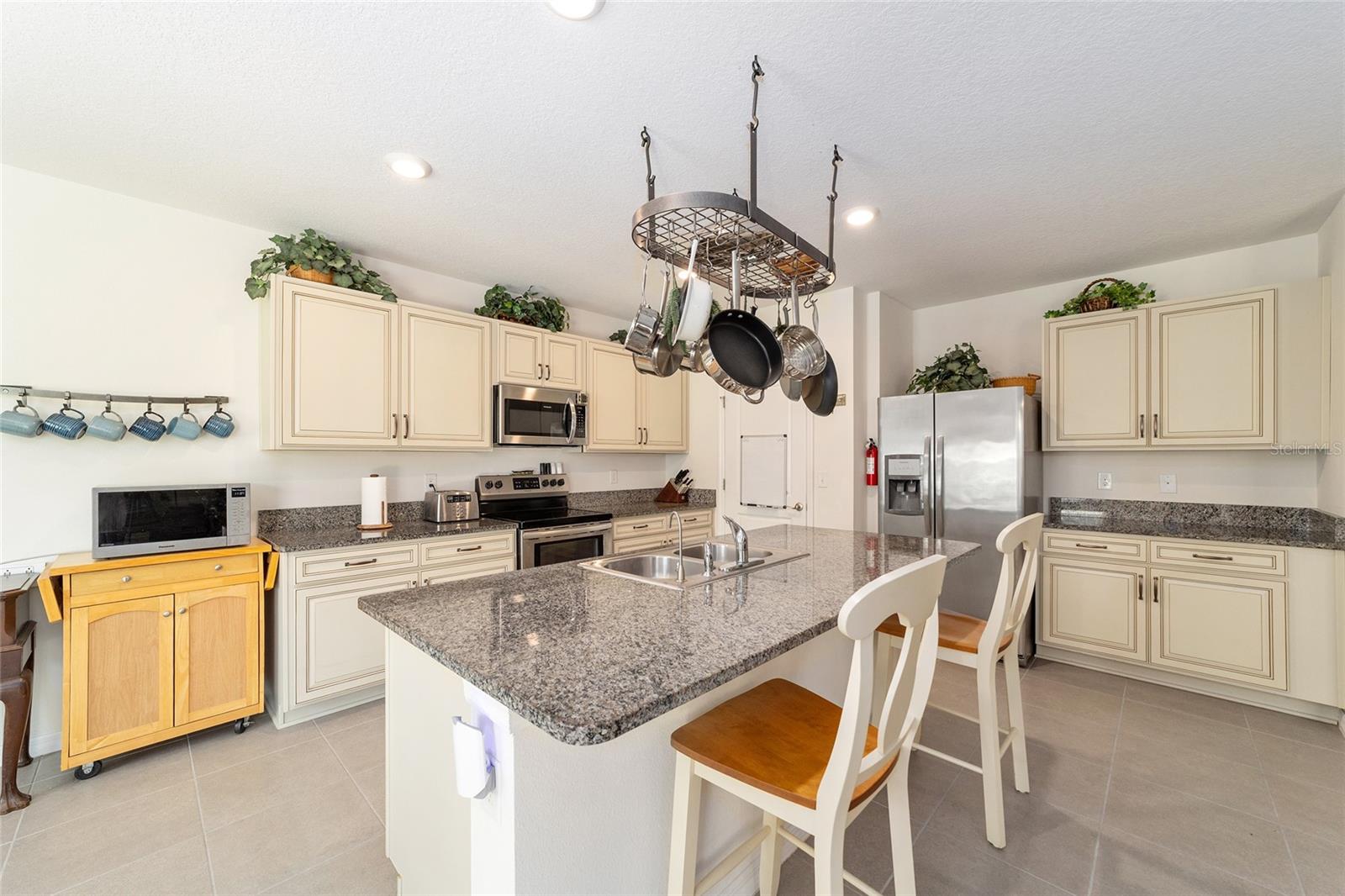 ALDERBROOK SUMMIT PLACE - Residential