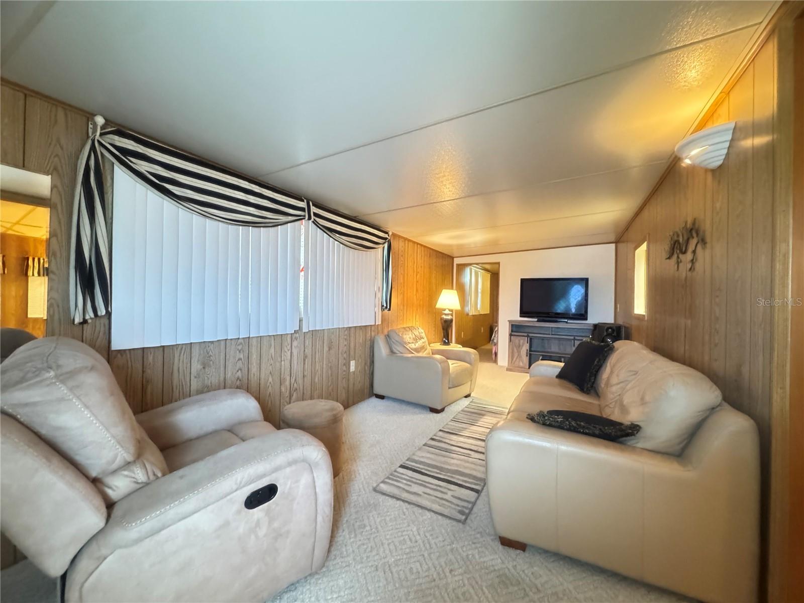 AMERICAN CONDOMINIUM PARKS - ZEPHYRHILLS - Residential