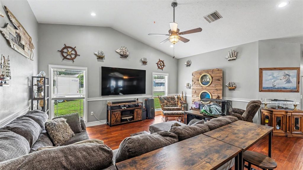 Photo of 36225 Oak Knoll Loop, Dade City, FL 33525 (MLS # L4962272)