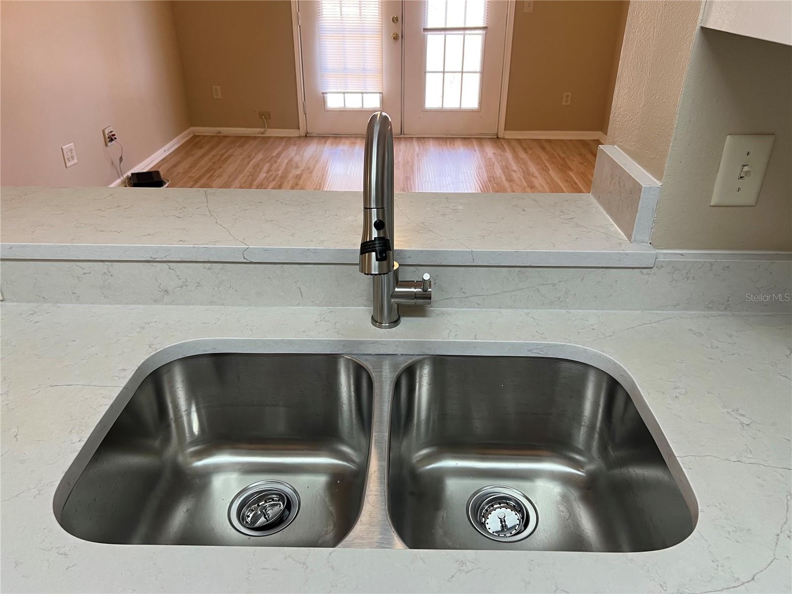 CAPRI/HUNTERS CRK CONDO - Residential Lease