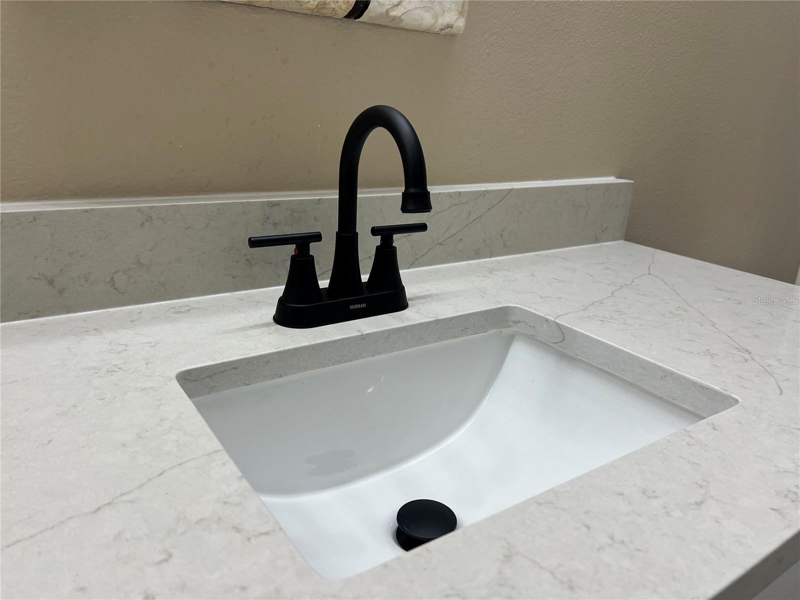 CAPRI/HUNTERS CRK CONDO - Residential Lease