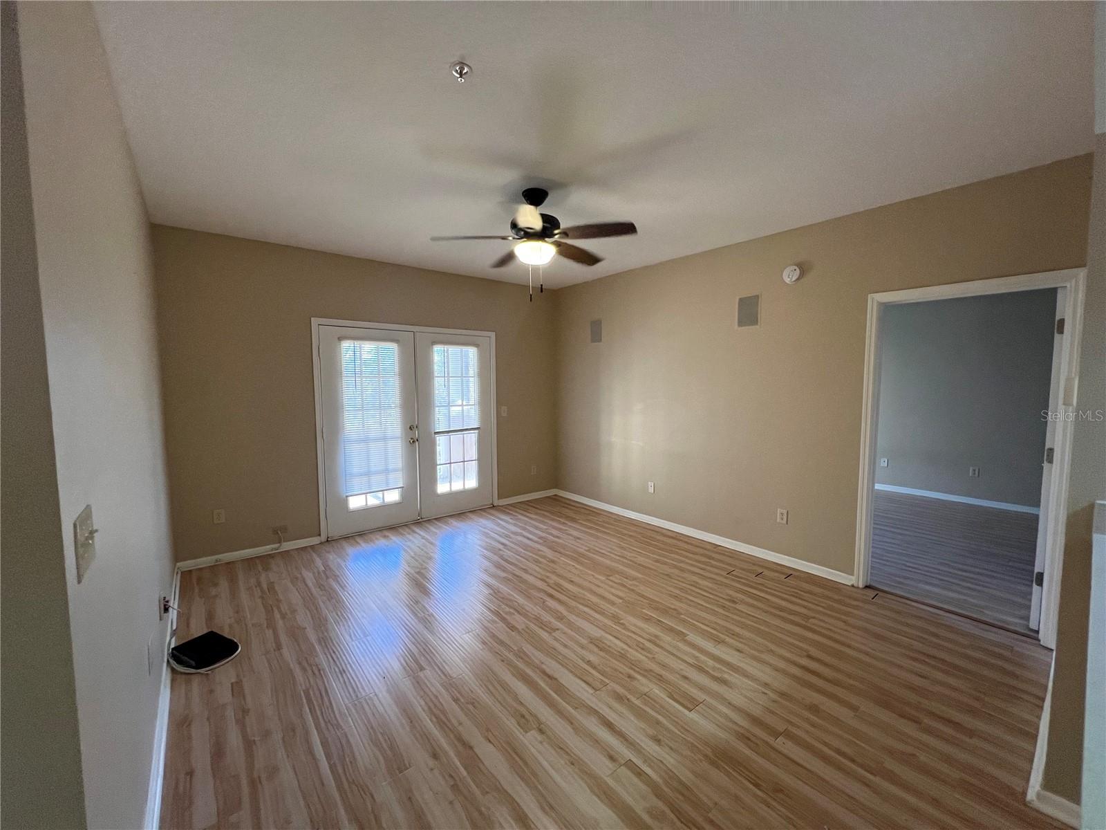 CAPRI/HUNTERS CRK CONDO - Residential Lease