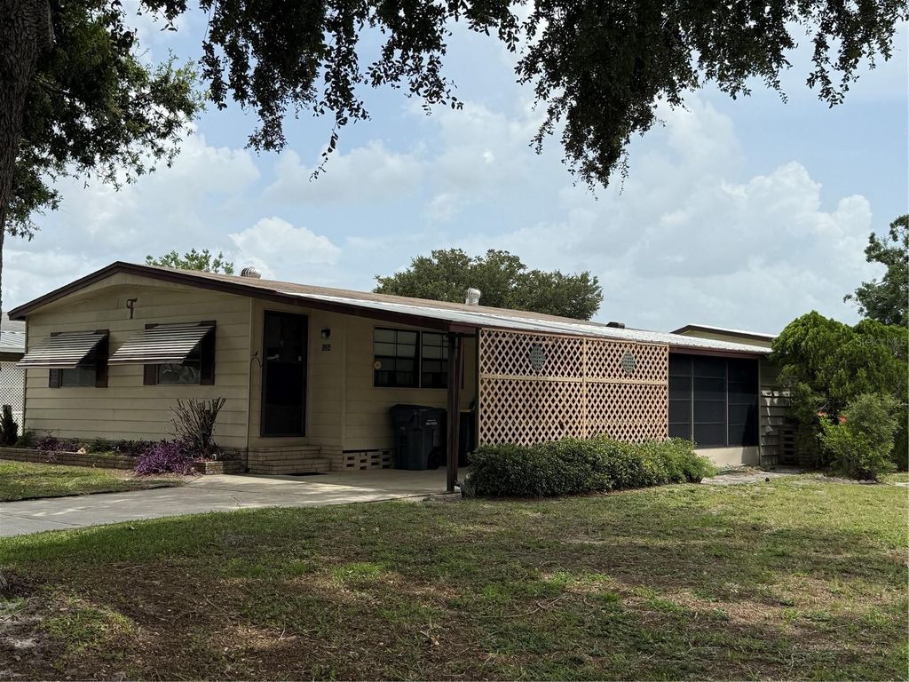 Photo of 6204 Knotty Pine Drive SE, Winter Haven, FL 33884 (MLS # P4935440)