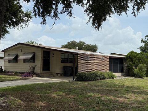 Photo of 6204 Knotty Pine Drive SE, Winter Haven, FL 33884 (MLS # P4935440)