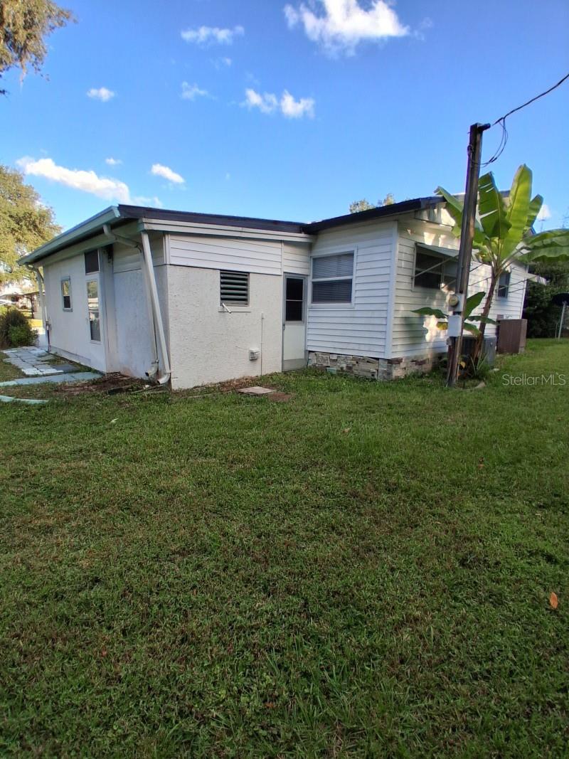 6123 RIDGEWOOD DRIVE