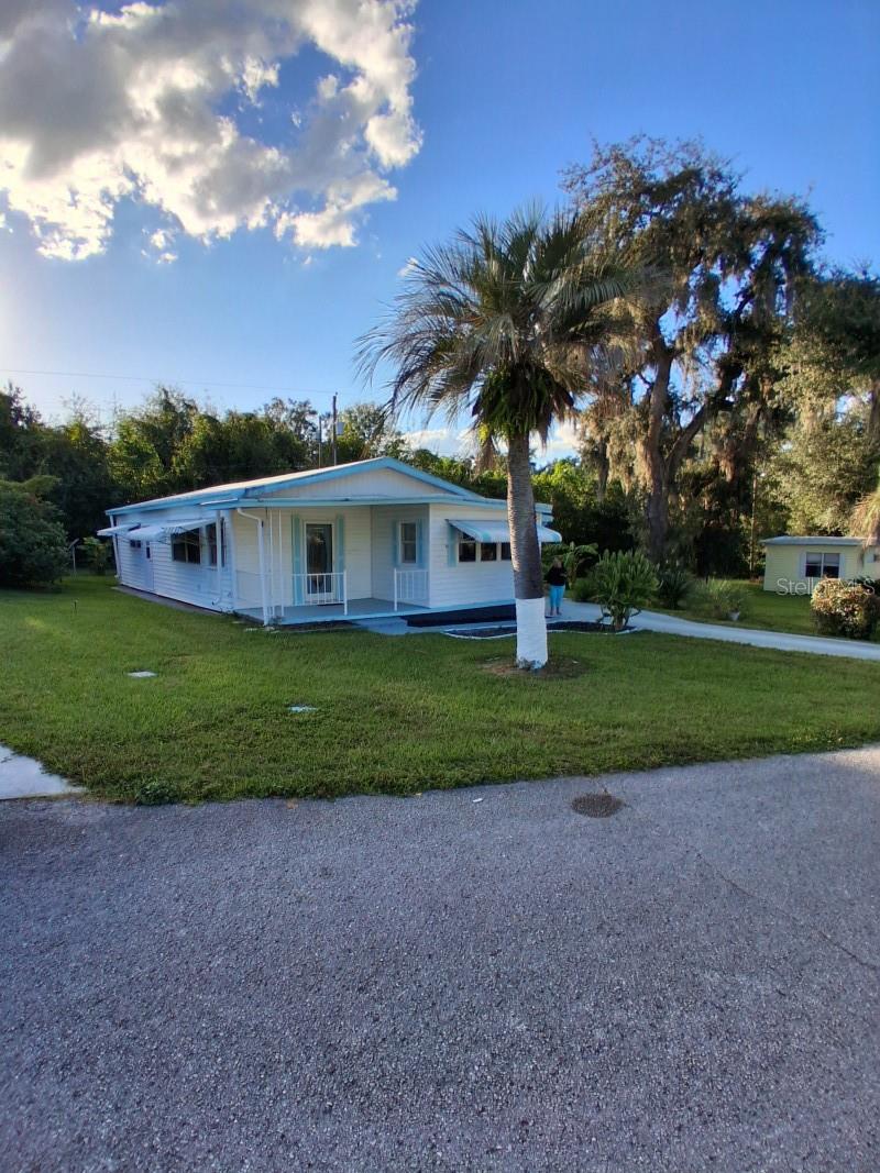 6123 RIDGEWOOD DRIVE