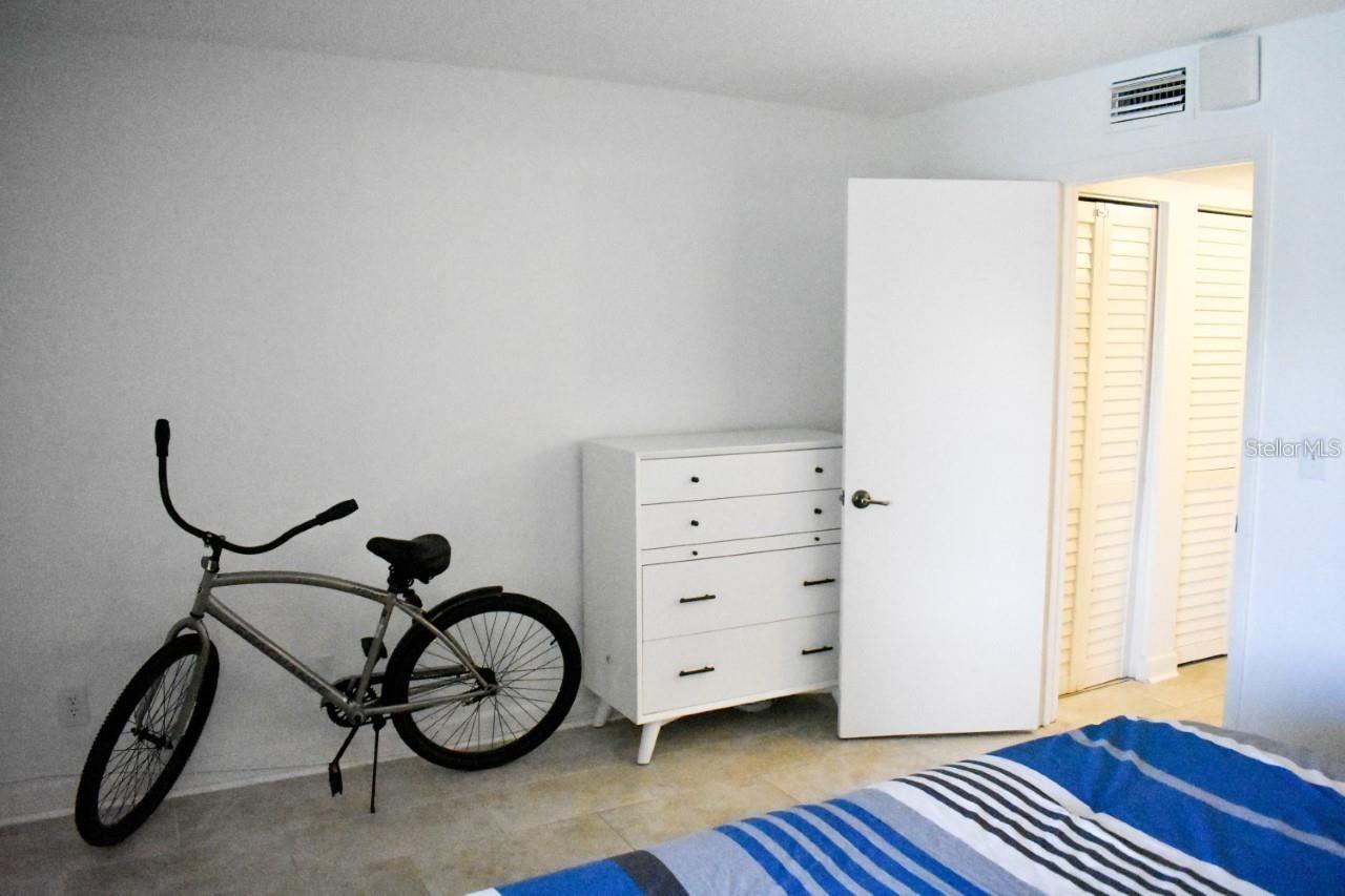 BAY ISLAND GROUP 5 - Residential Lease