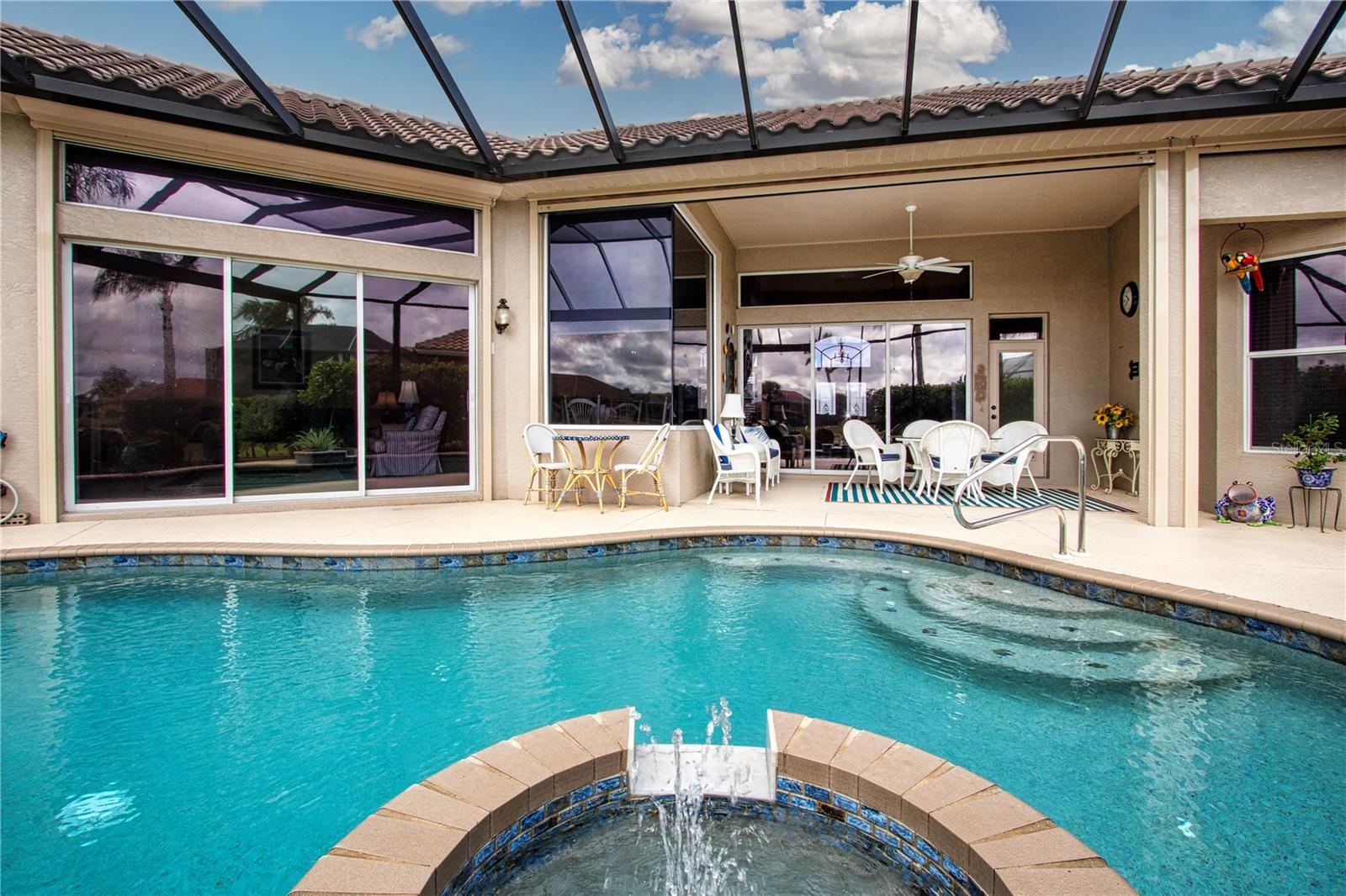 THE LAKES OF JACARANDA - Residential