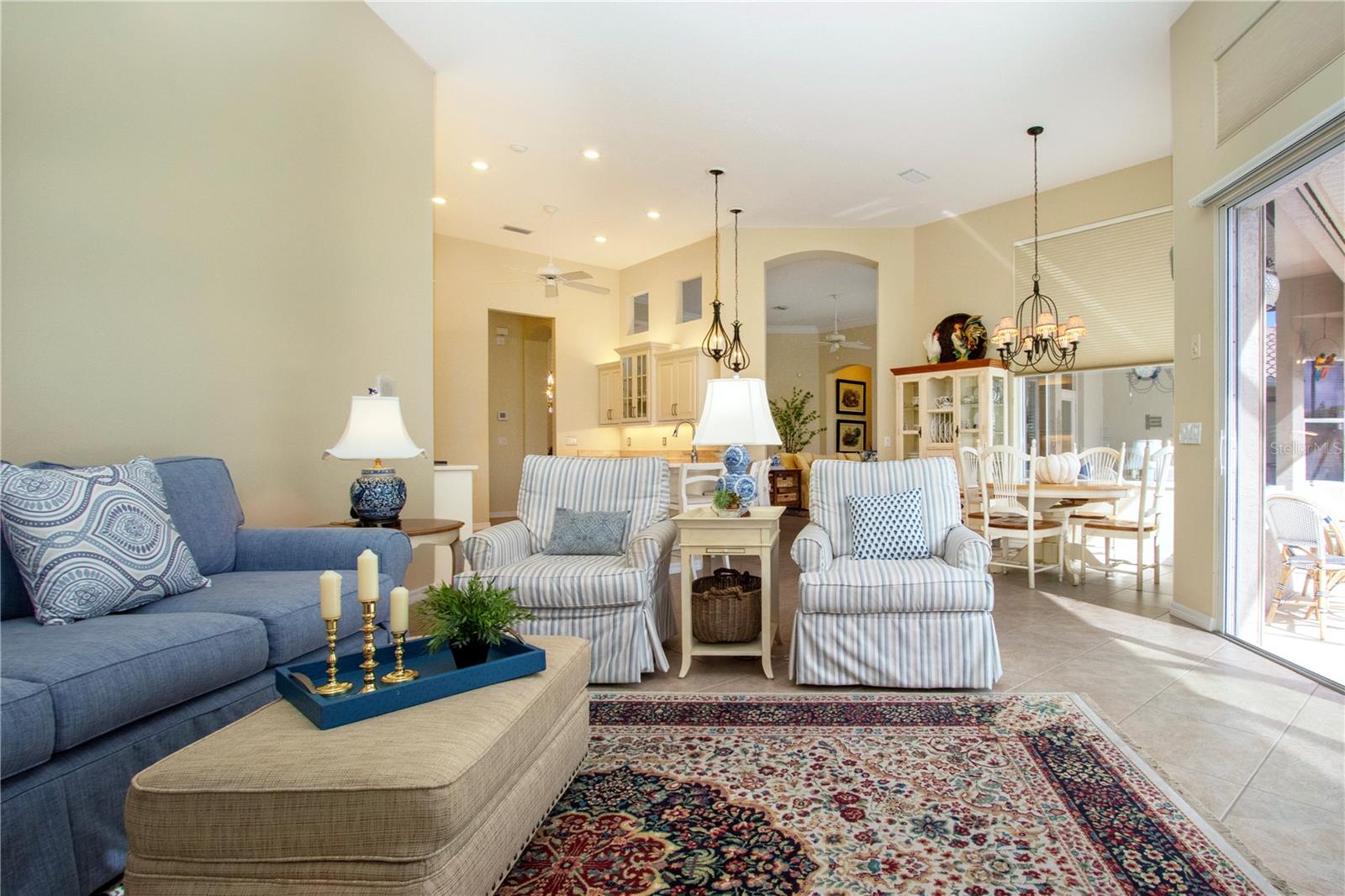 THE LAKES OF JACARANDA - Residential