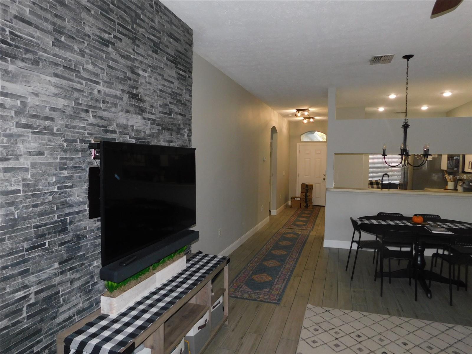 WOODLAND VILLAGE AT SHADOW RUN - Residential