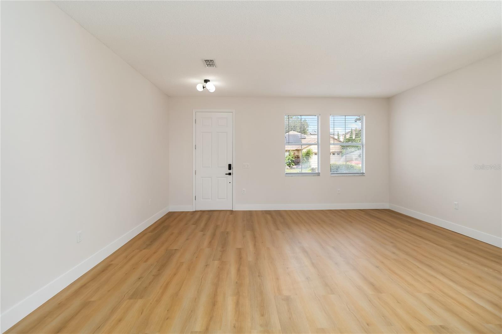 FOUR CORNERS PH 01 - Residential