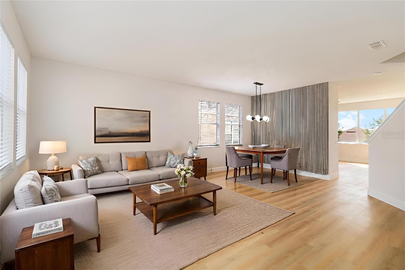 FOUR CORNERS PH 01 - Residential