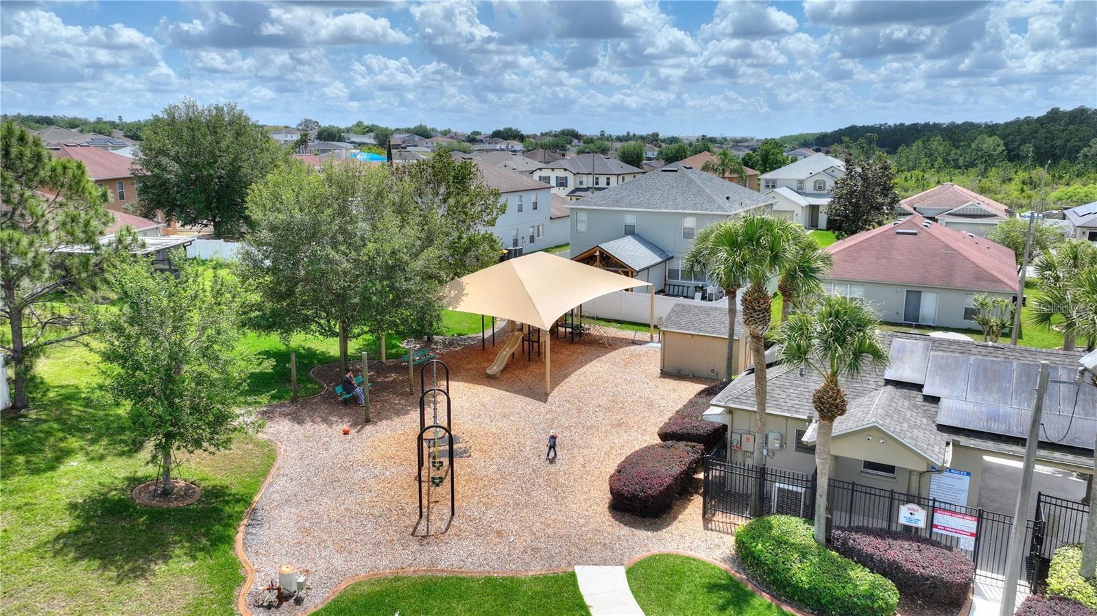 FOUR CORNERS PH 01 - Residential