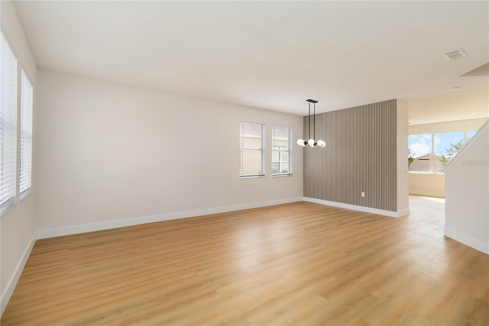 FOUR CORNERS PH 01 - Residential