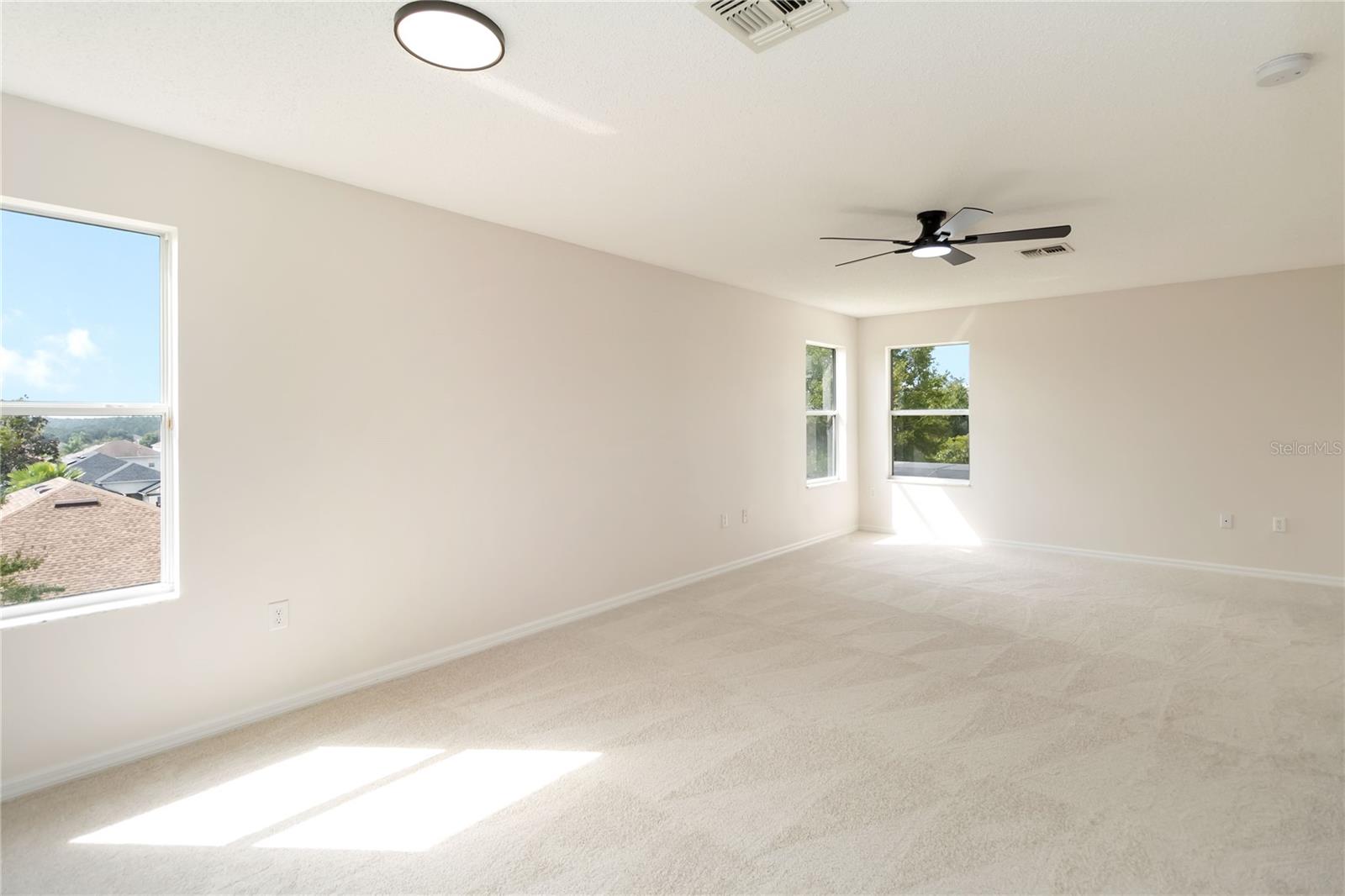 FOUR CORNERS PH 01 - Residential