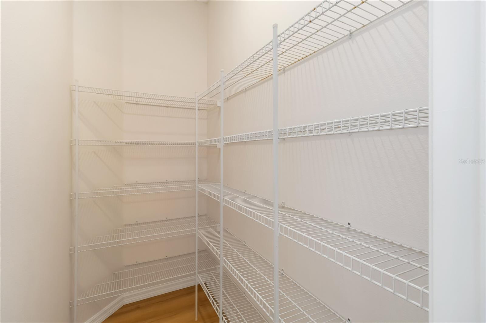 FOUR CORNERS PH 01 - Residential